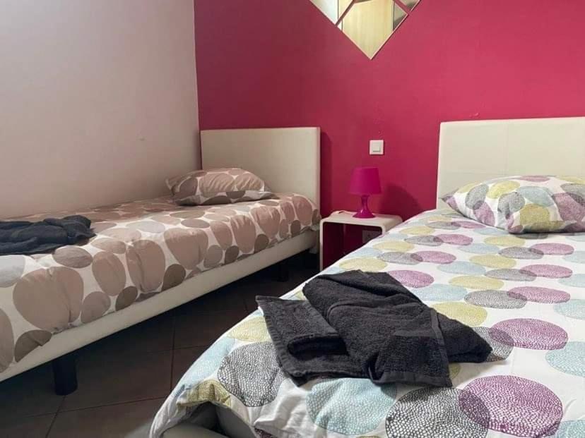 Les Palmiers Apartman Millau Kültér fotó